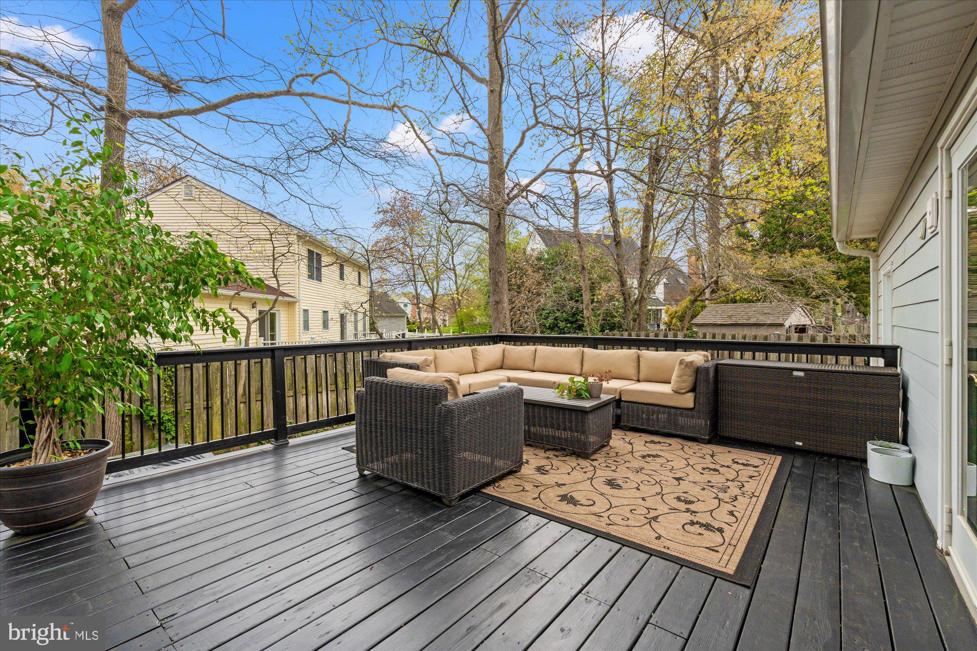8222 Treebrooke Ln