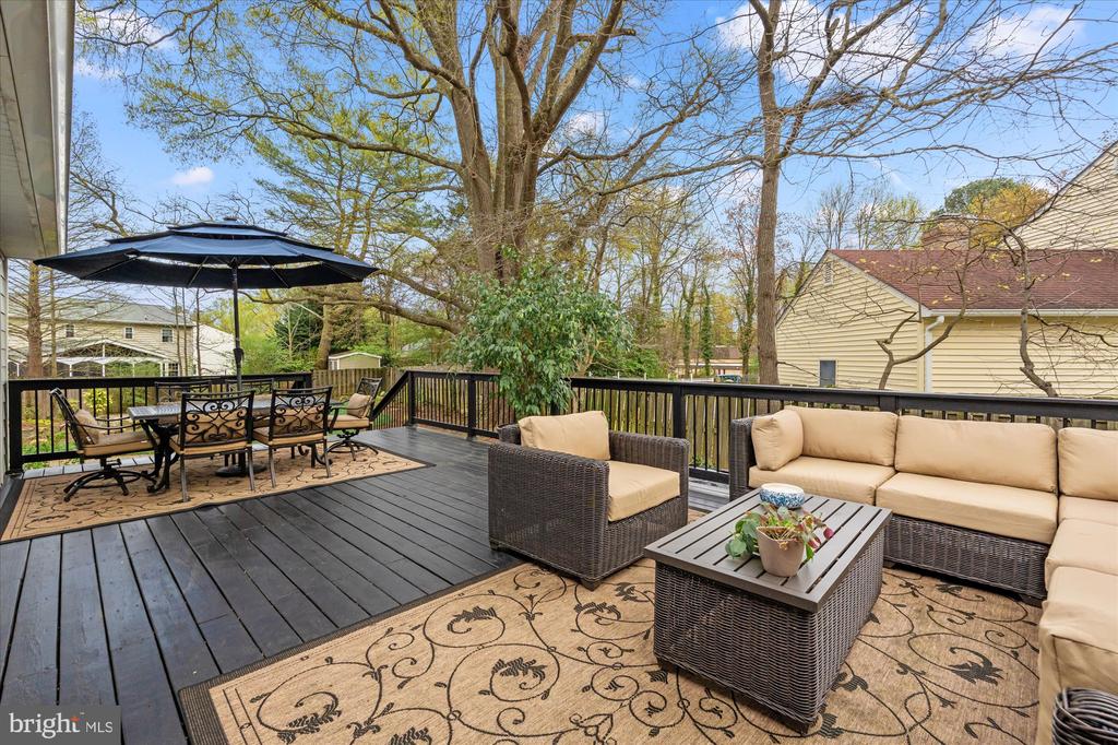8222 Treebrooke Ln