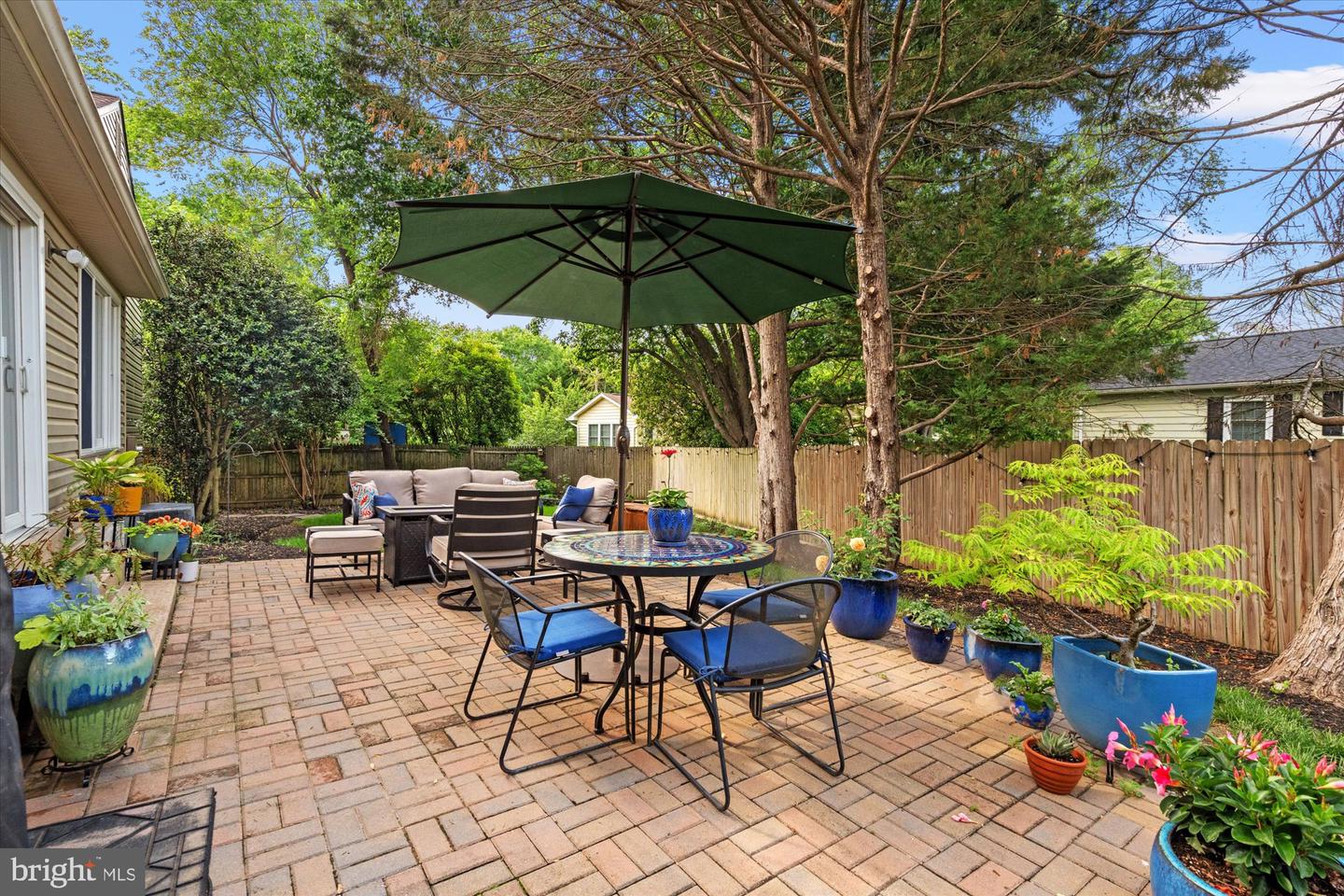 8221 Treebrooke Ln