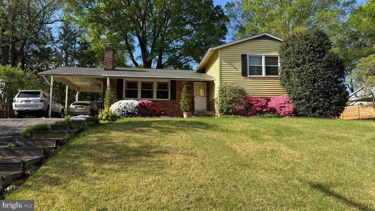 919 Neal Dr