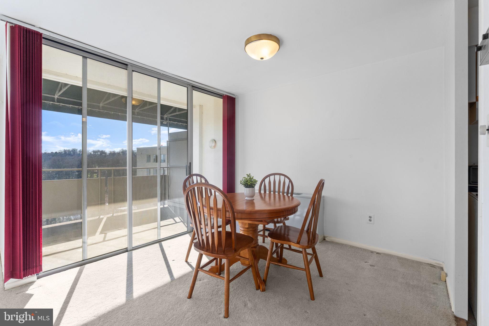 6621 WAKEFIELD DRIVE 910