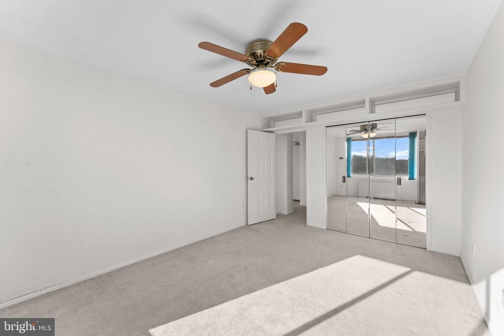6621 WAKEFIELD DRIVE 910