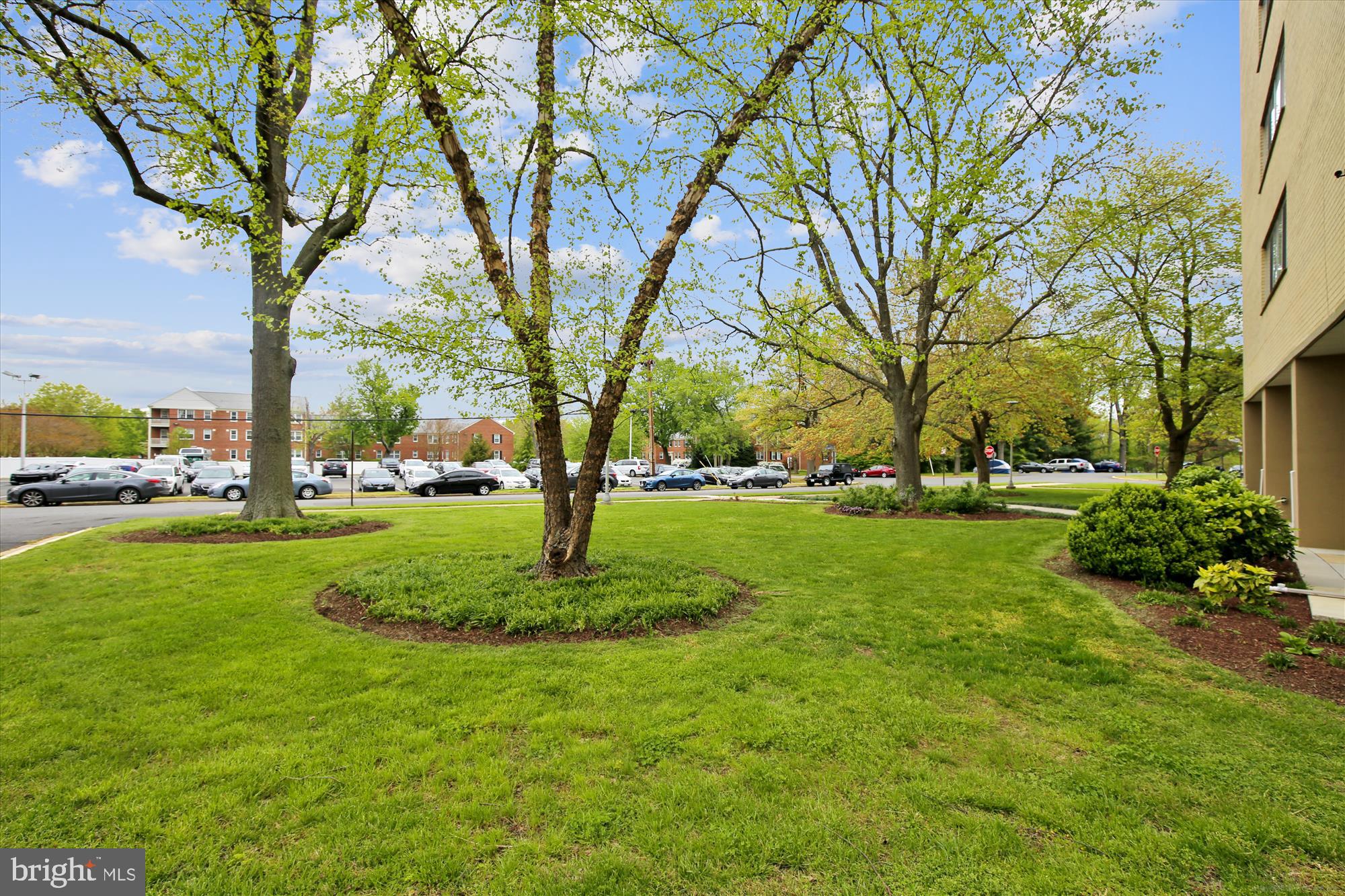 6621 WAKEFIELD DRIVE 910