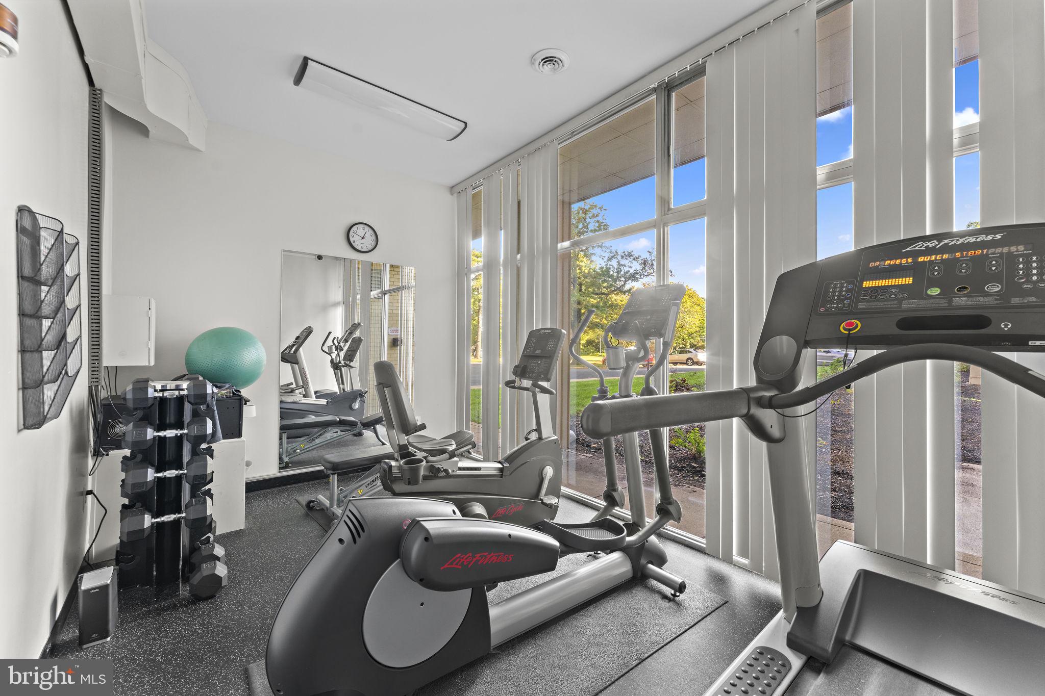 6621 WAKEFIELD DRIVE 910