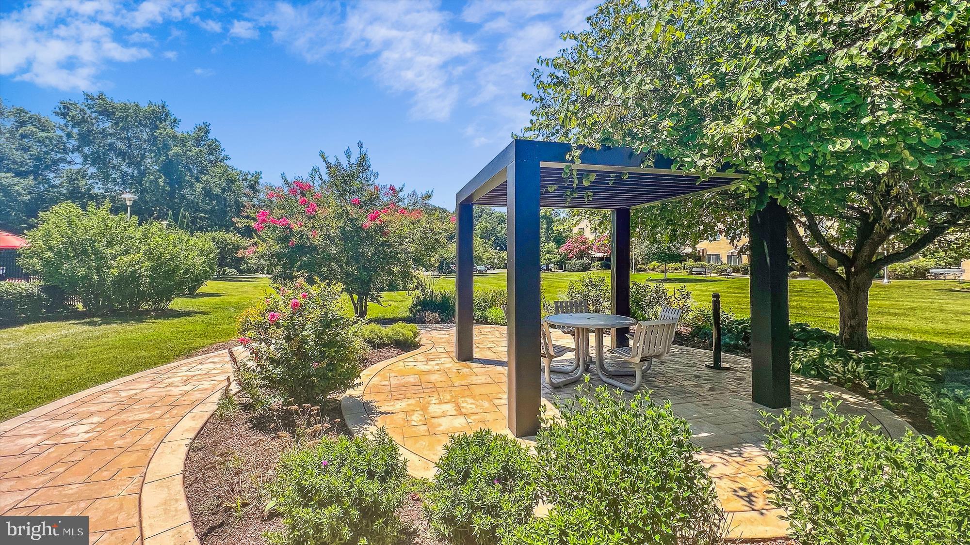 6621 WAKEFIELD DRIVE 910