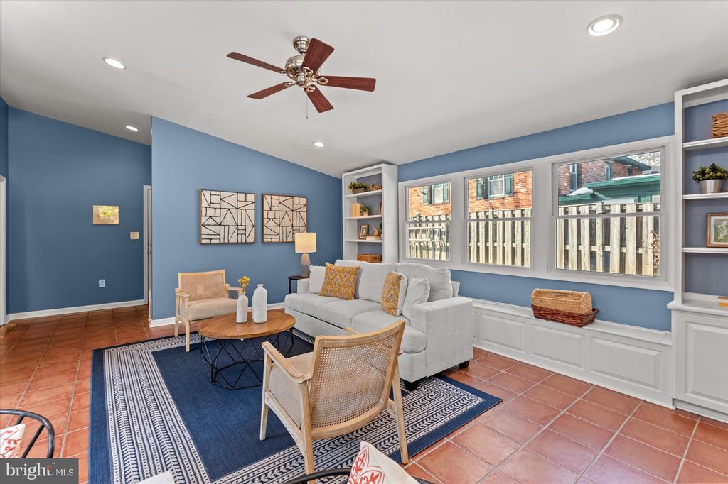 1024 CROTON DRIVE