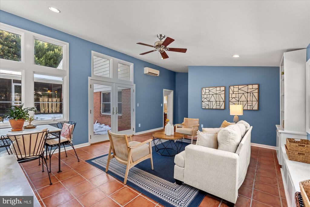 1024 CROTON DRIVE