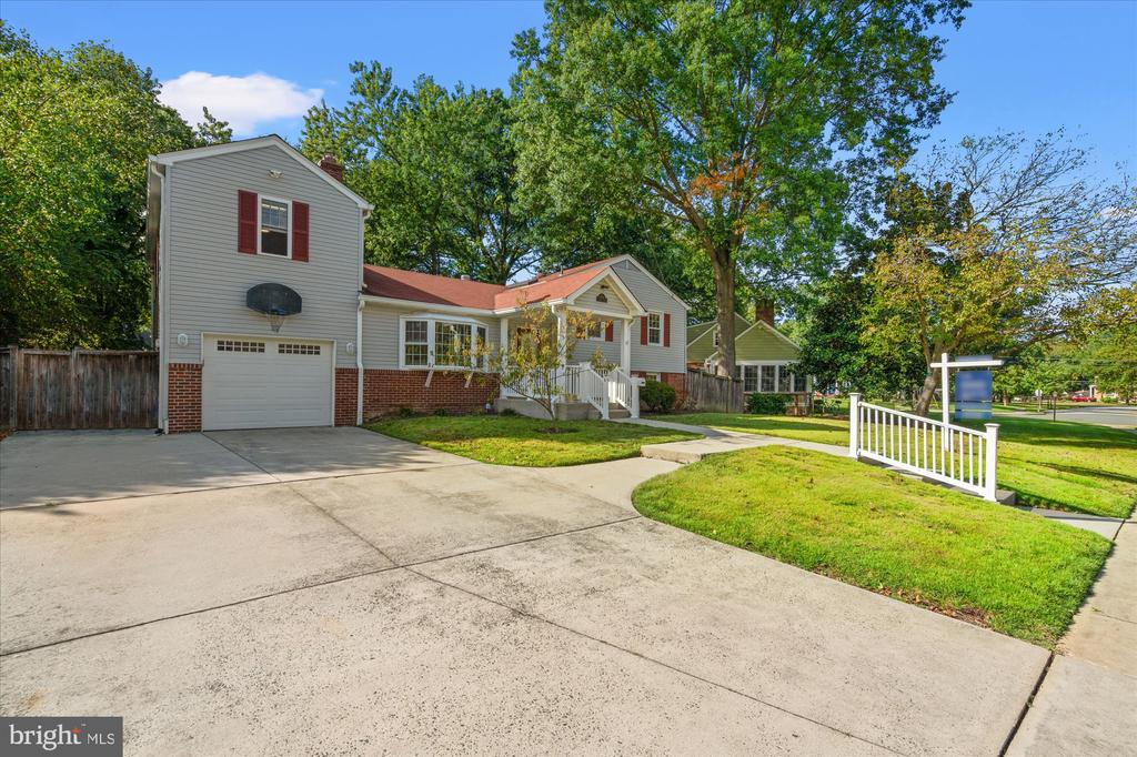 8408 CONOVER PLACE