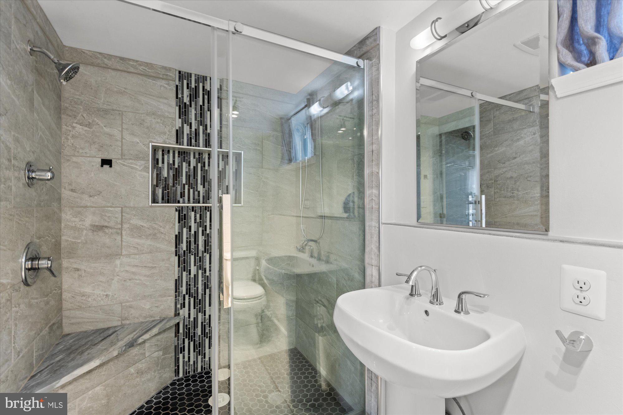 7912 BAINBRIDGE ROAD