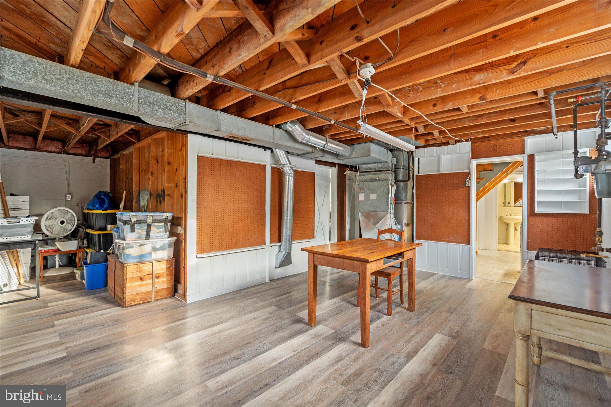 7912 BAINBRIDGE ROAD