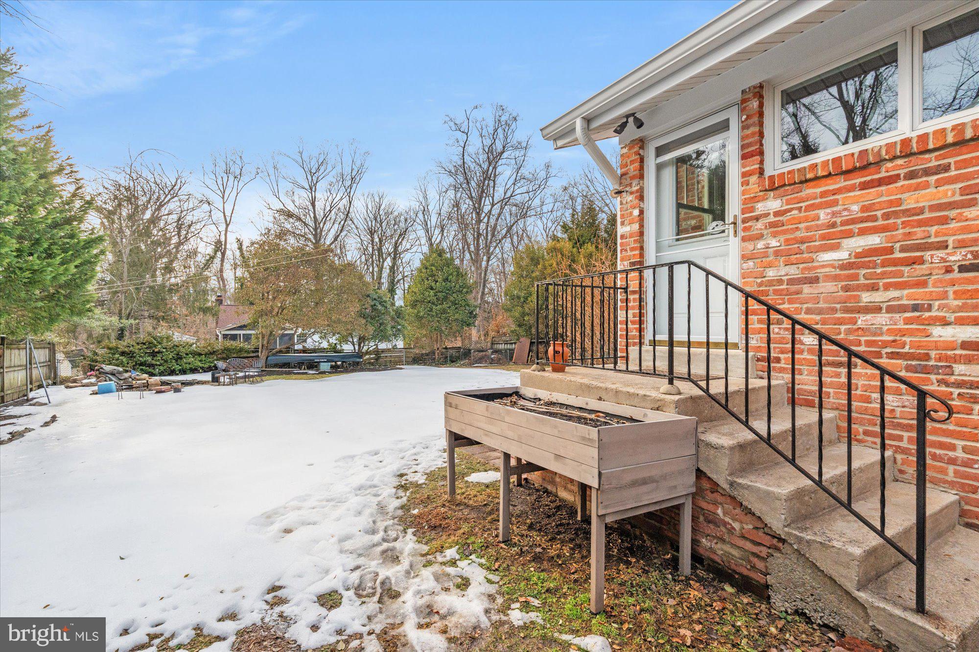 7912 BAINBRIDGE ROAD