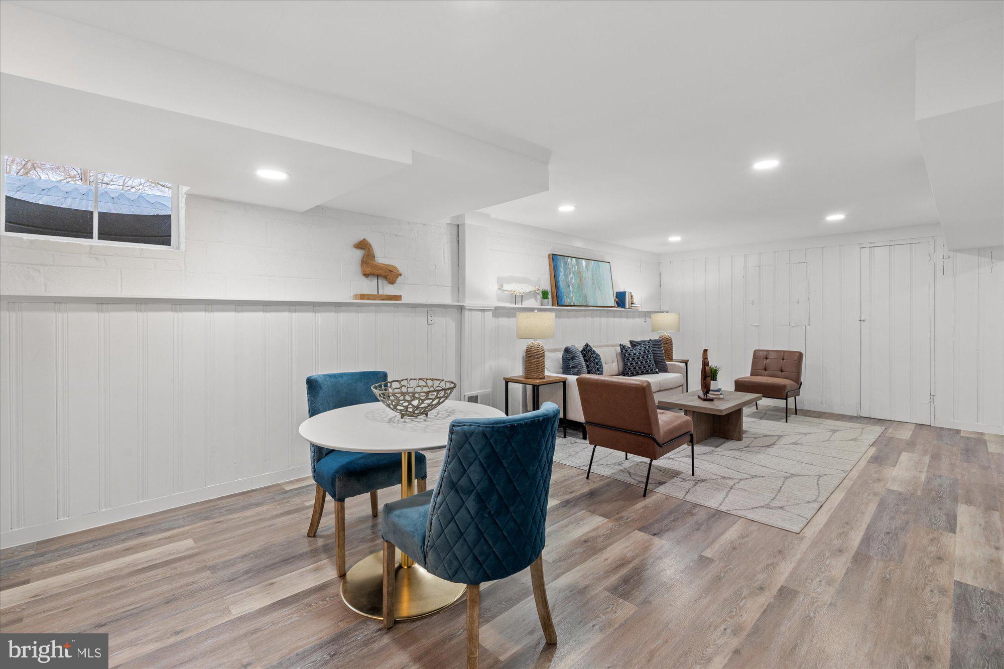 7912 BAINBRIDGE ROAD