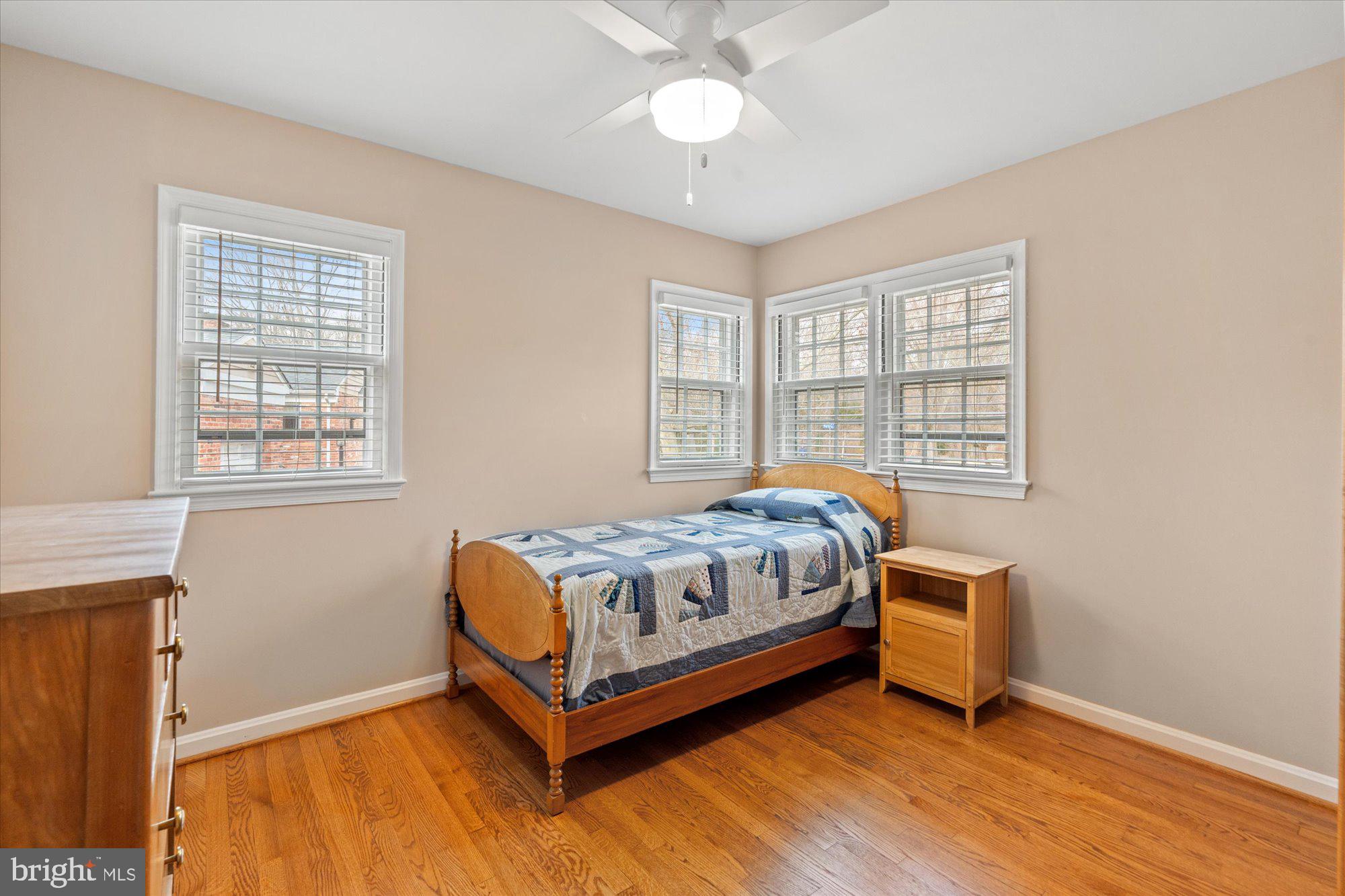 7912 BAINBRIDGE ROAD