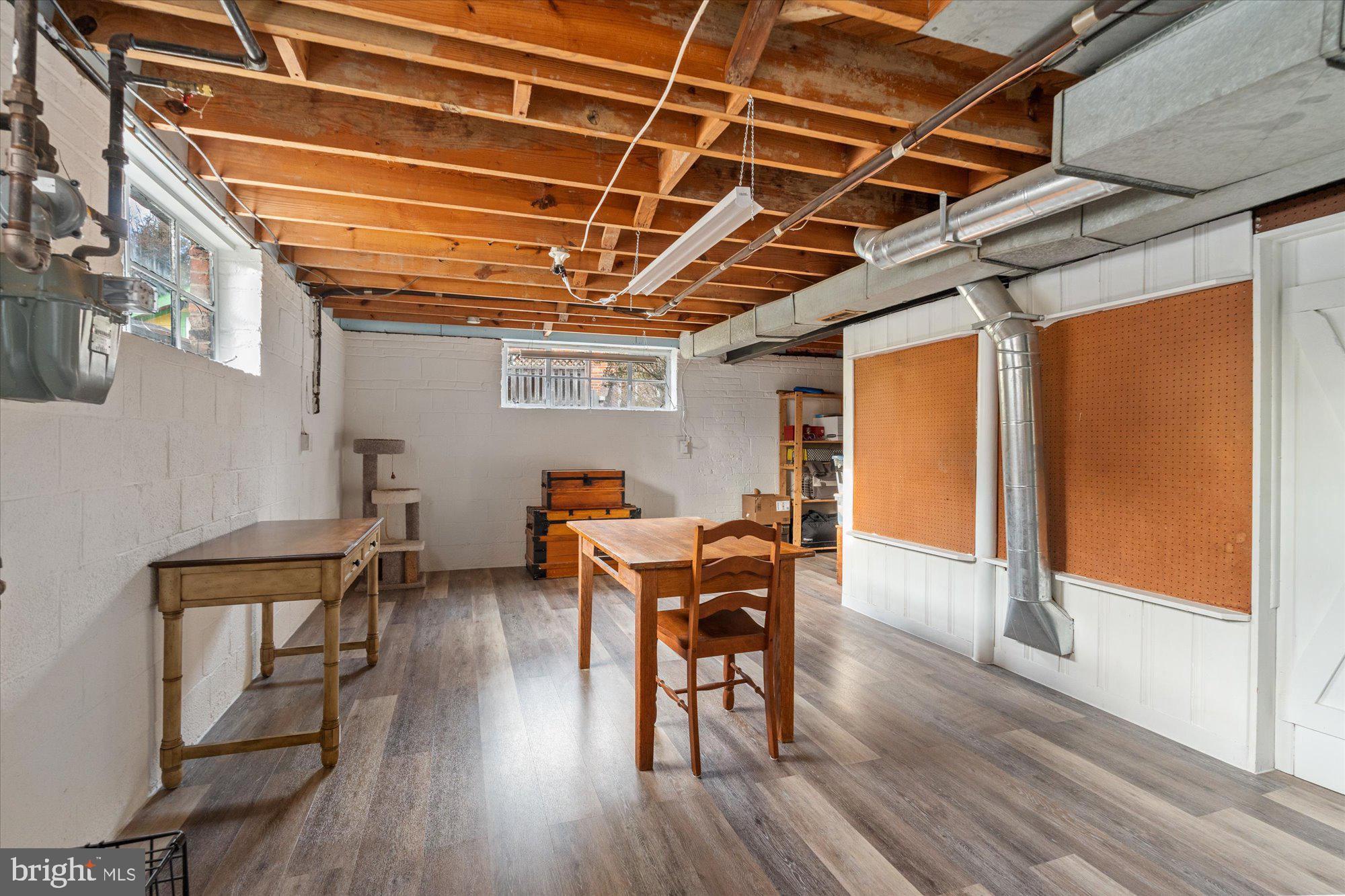 7912 BAINBRIDGE ROAD