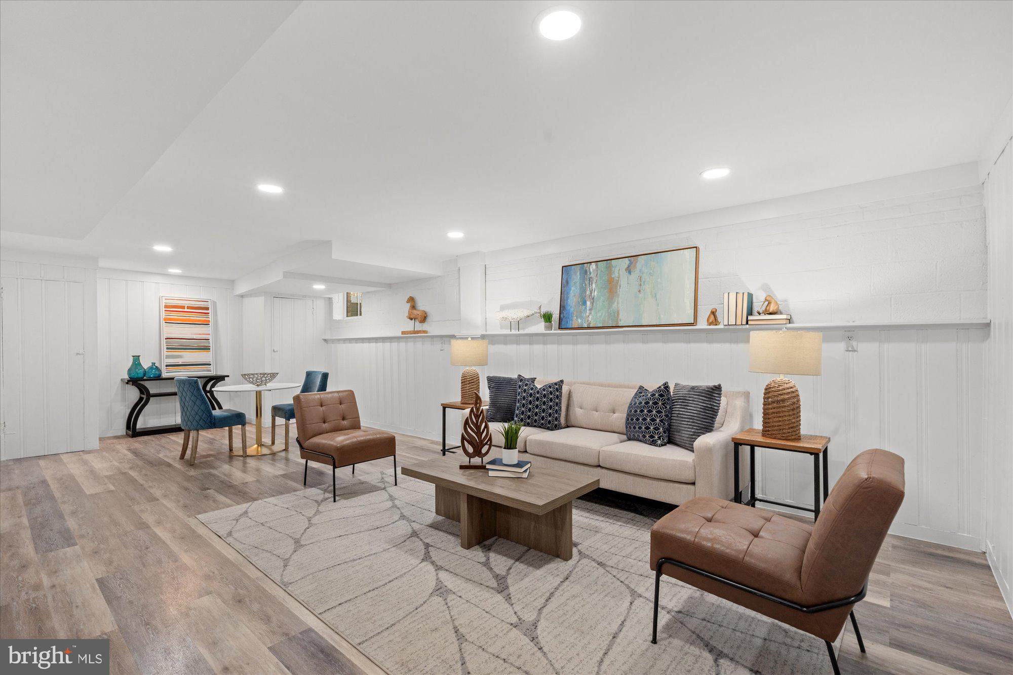 7912 BAINBRIDGE ROAD