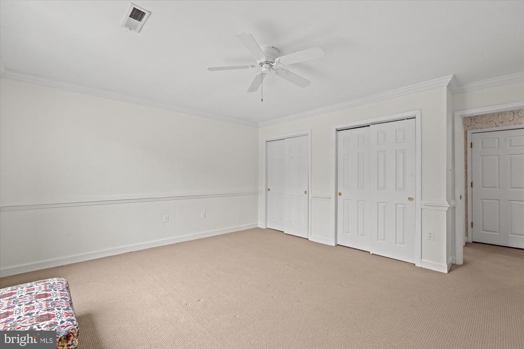 8812 SURREY COURT
