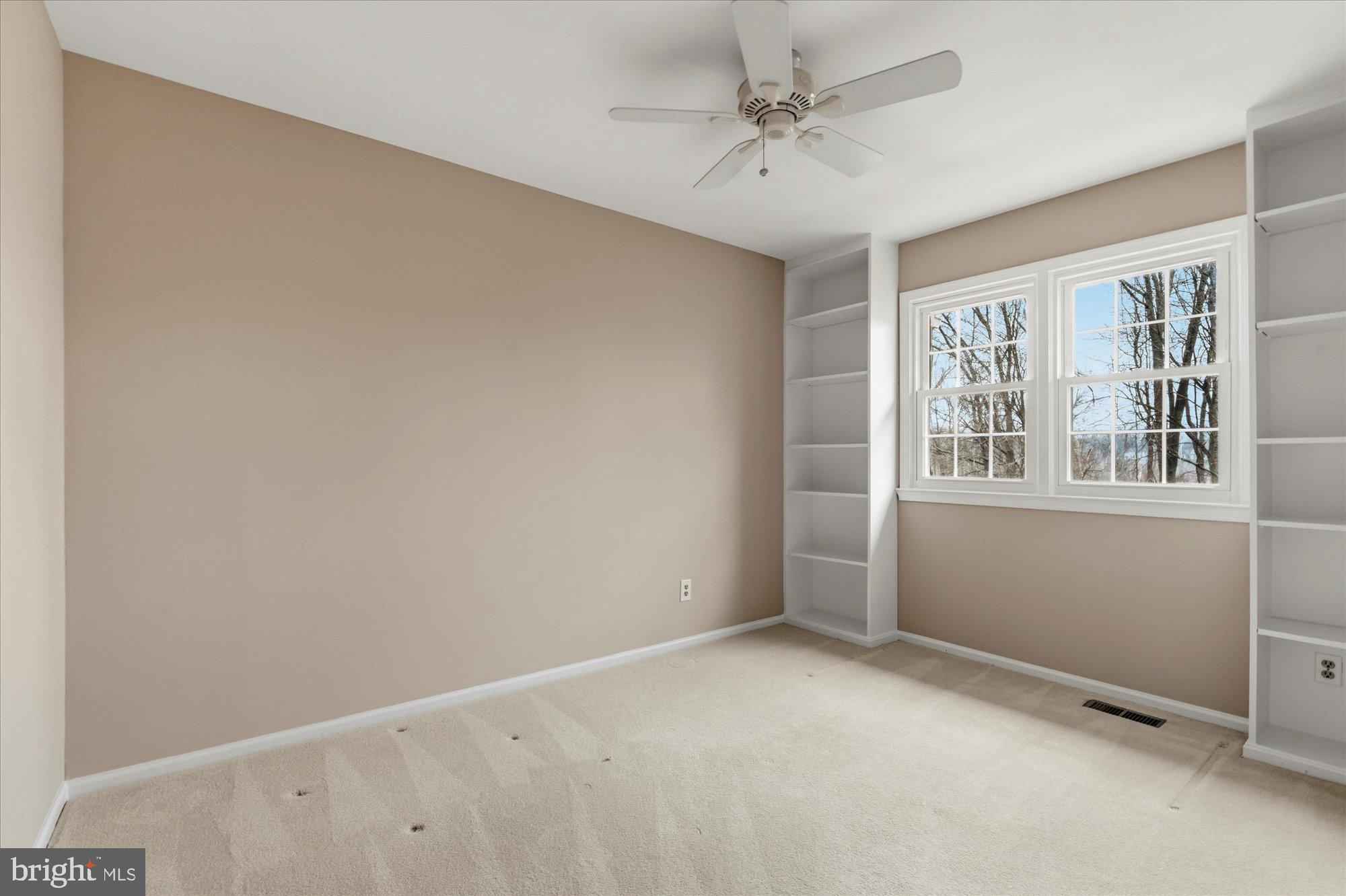 8237 CLIFTON FARM COURT