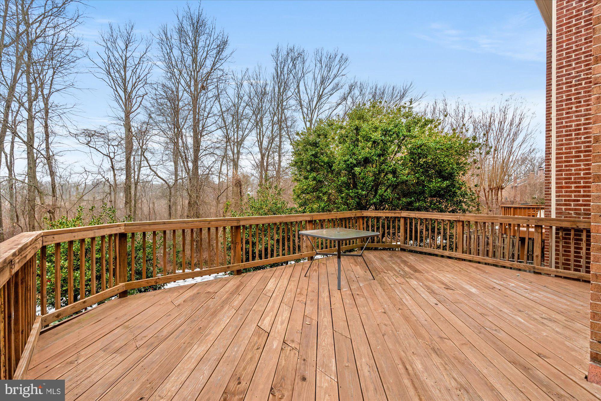 8237 CLIFTON FARM COURT