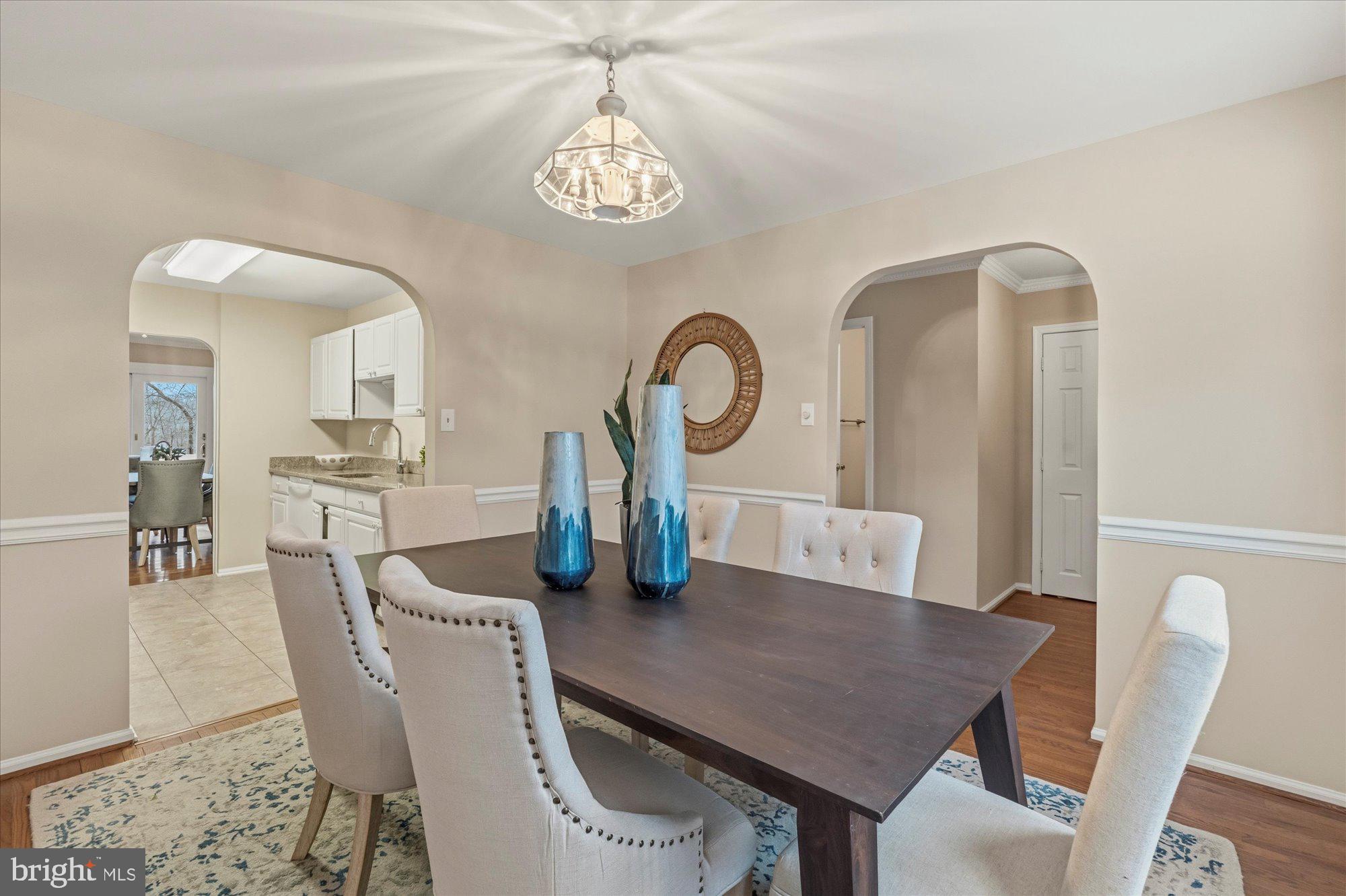 8237 CLIFTON FARM COURT