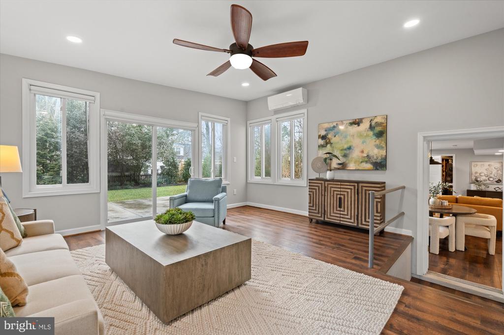 1017 CROTON DRIVE
