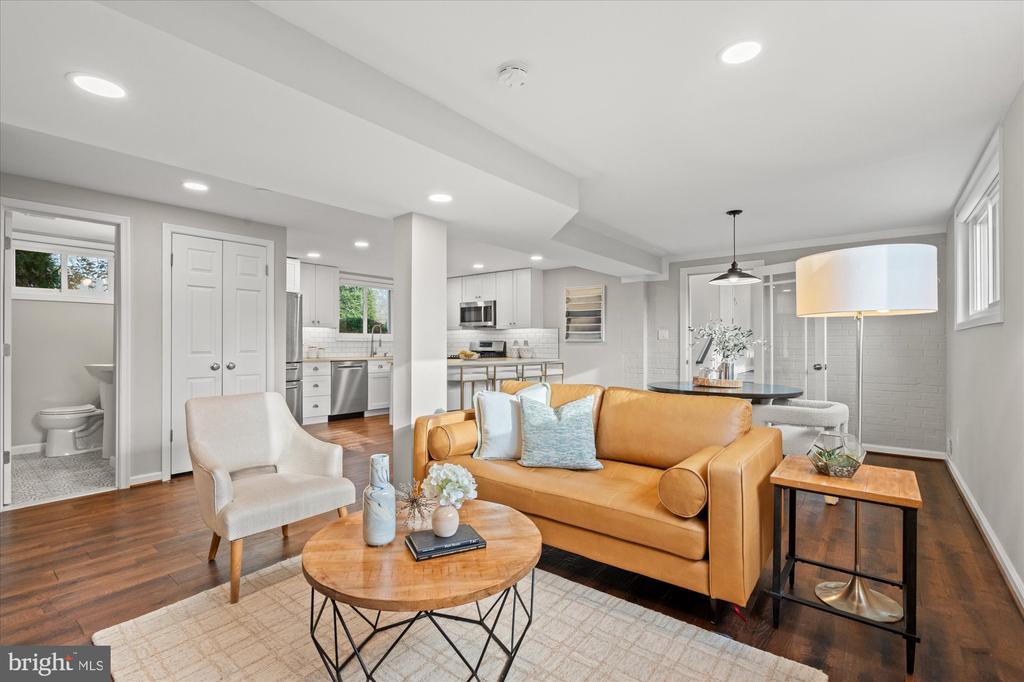 1017 CROTON DRIVE