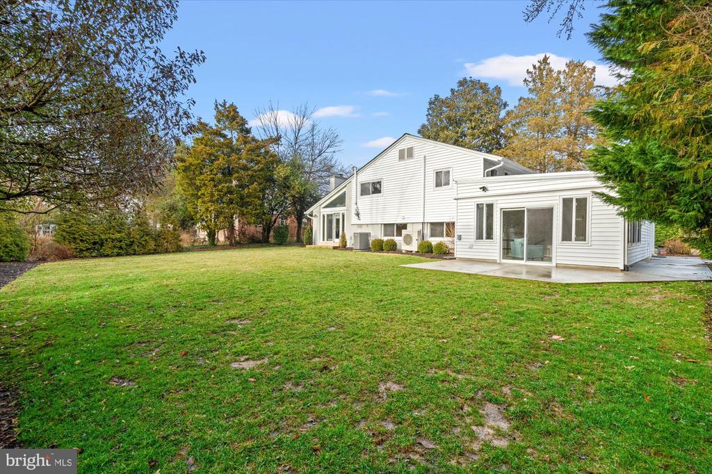 1017 CROTON DRIVE