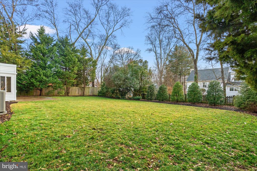 1017 CROTON DRIVE