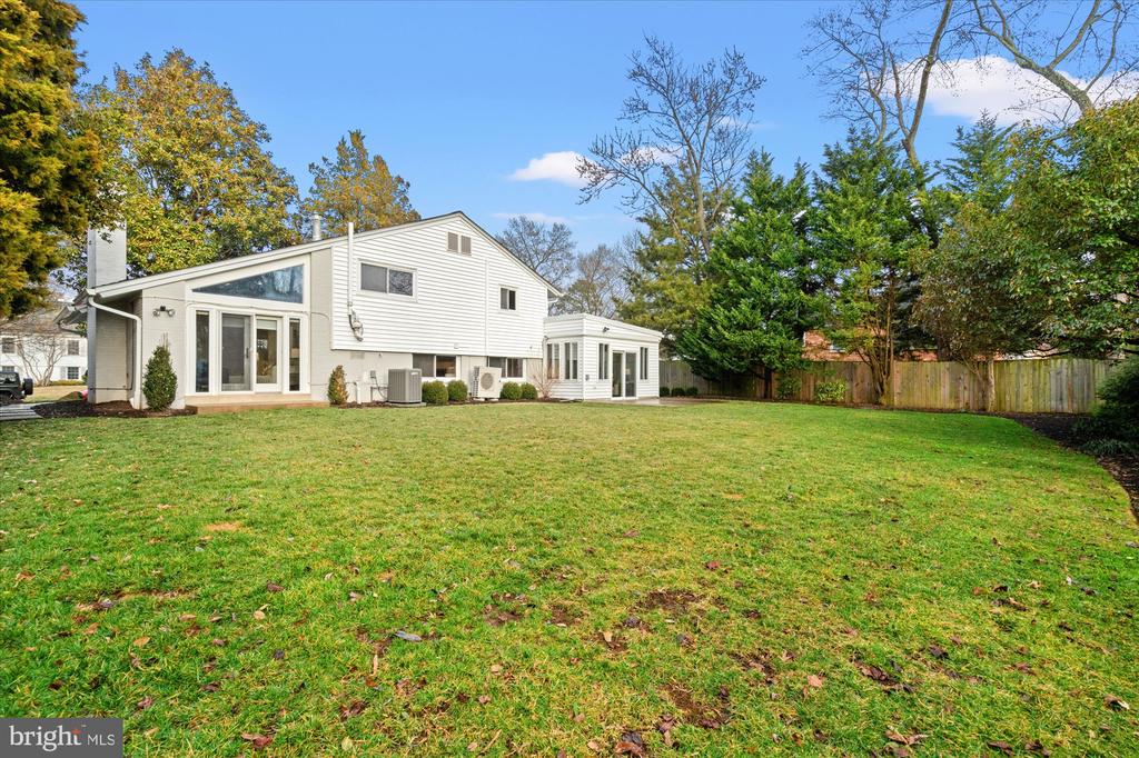 1017 CROTON DRIVE