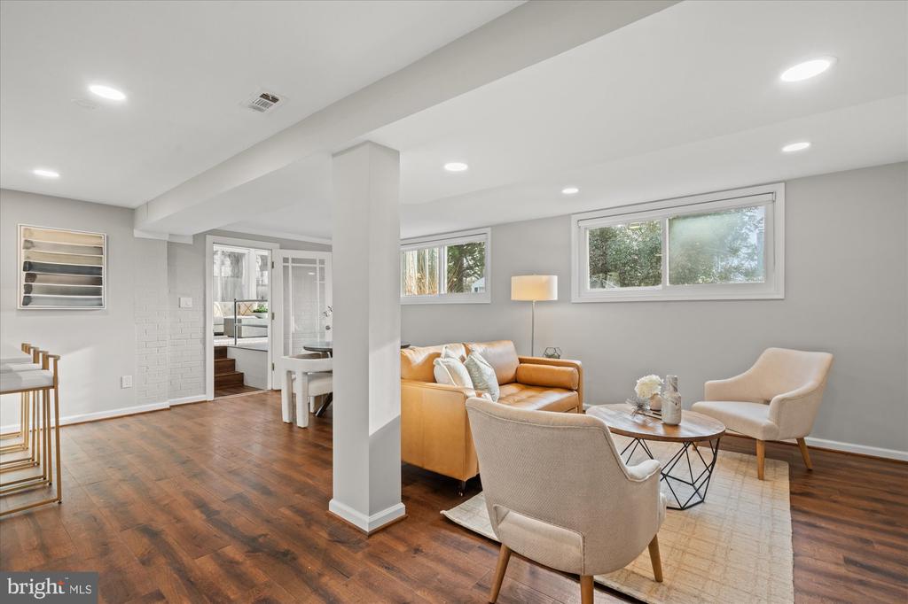 1017 CROTON DRIVE