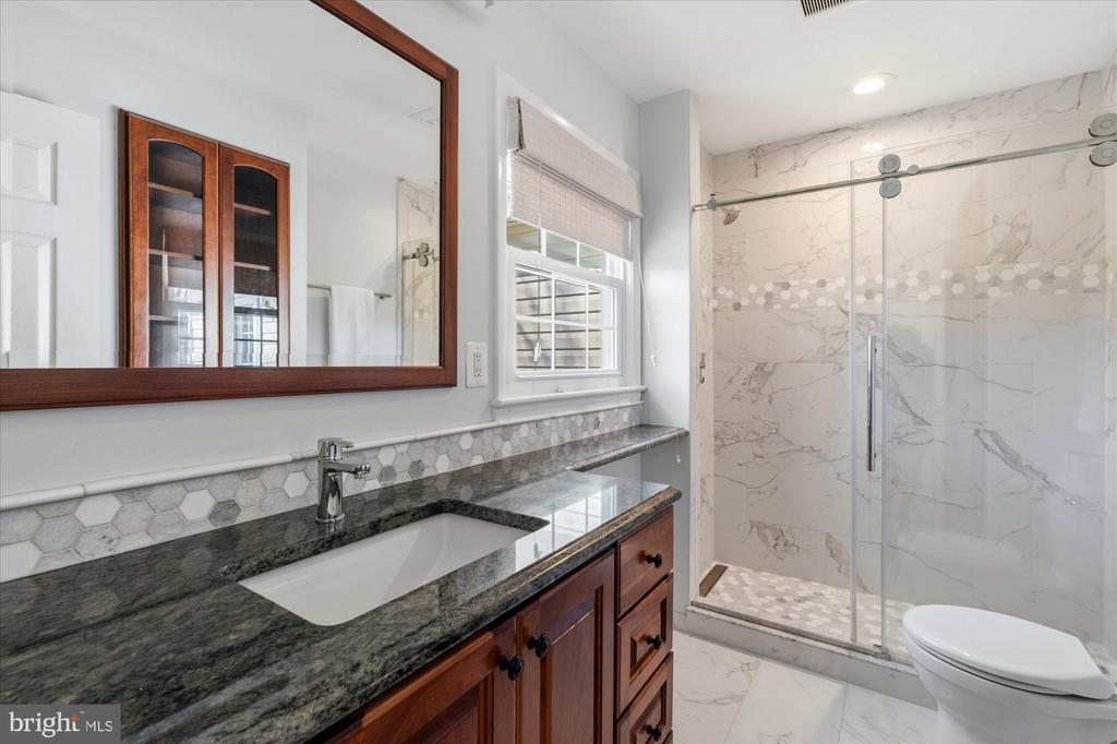 1133 ANESBURY LANE