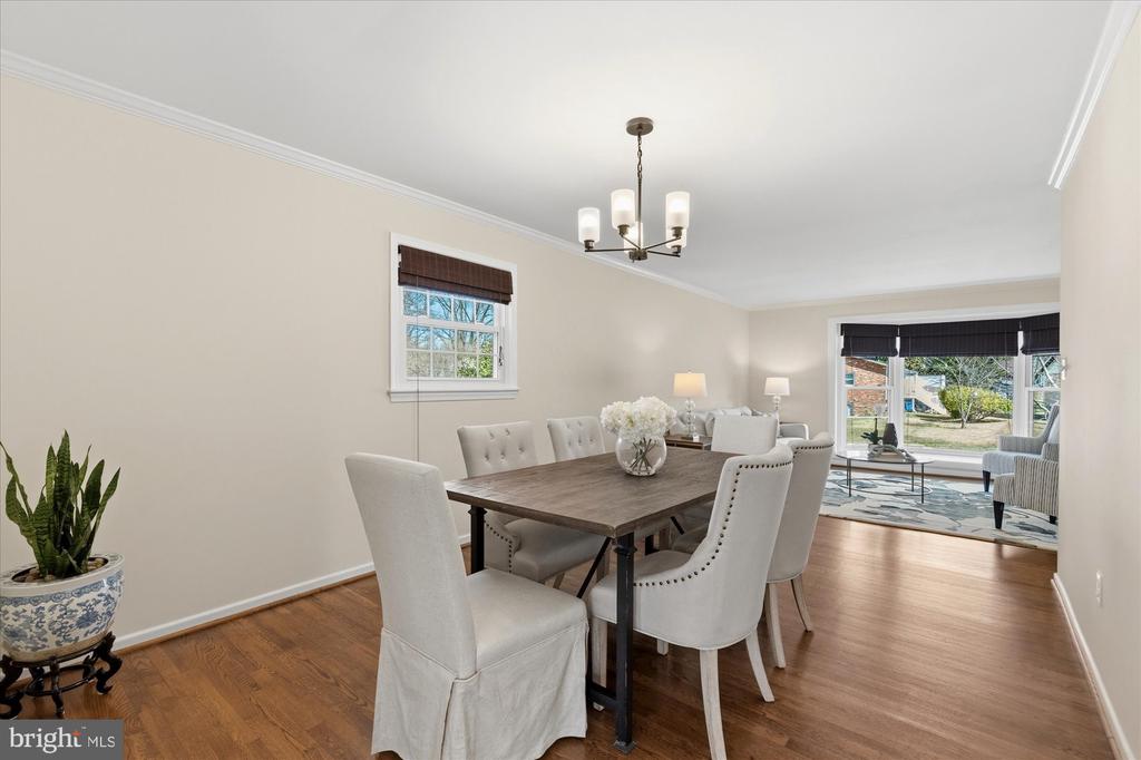 1133 ANESBURY LANE