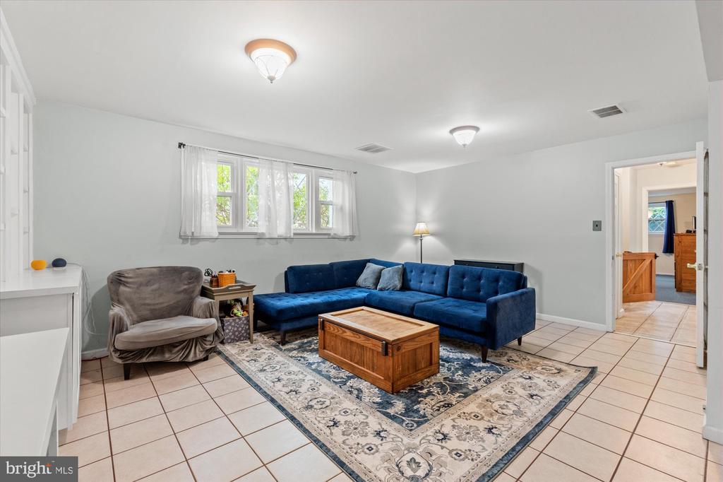 4003 WESTGATE DRIVE
