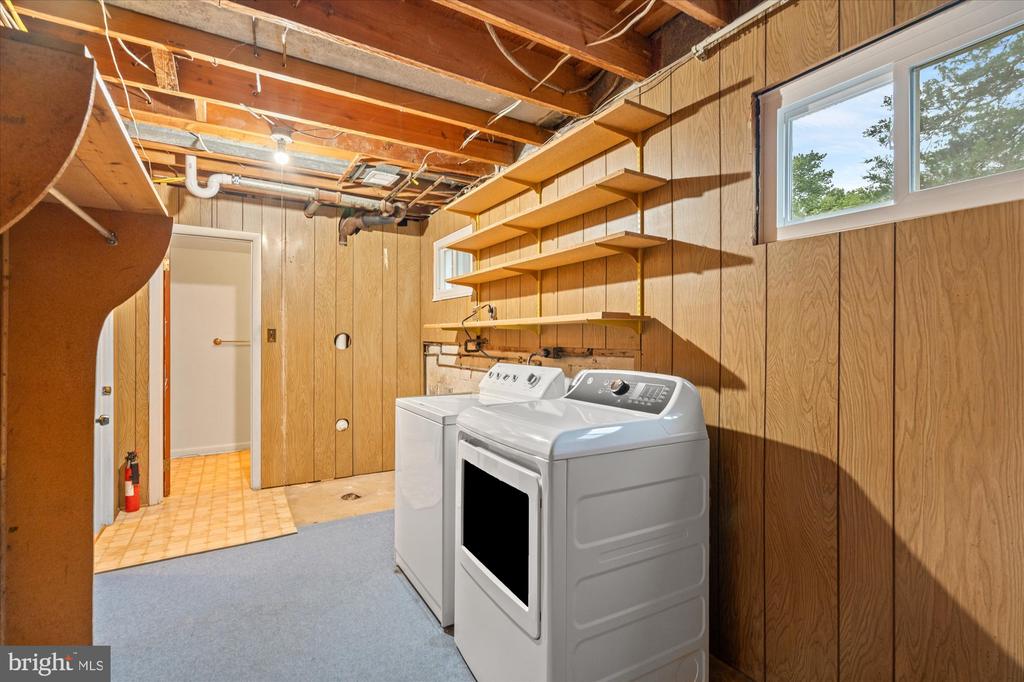8316 ASHWOOD DRIVE