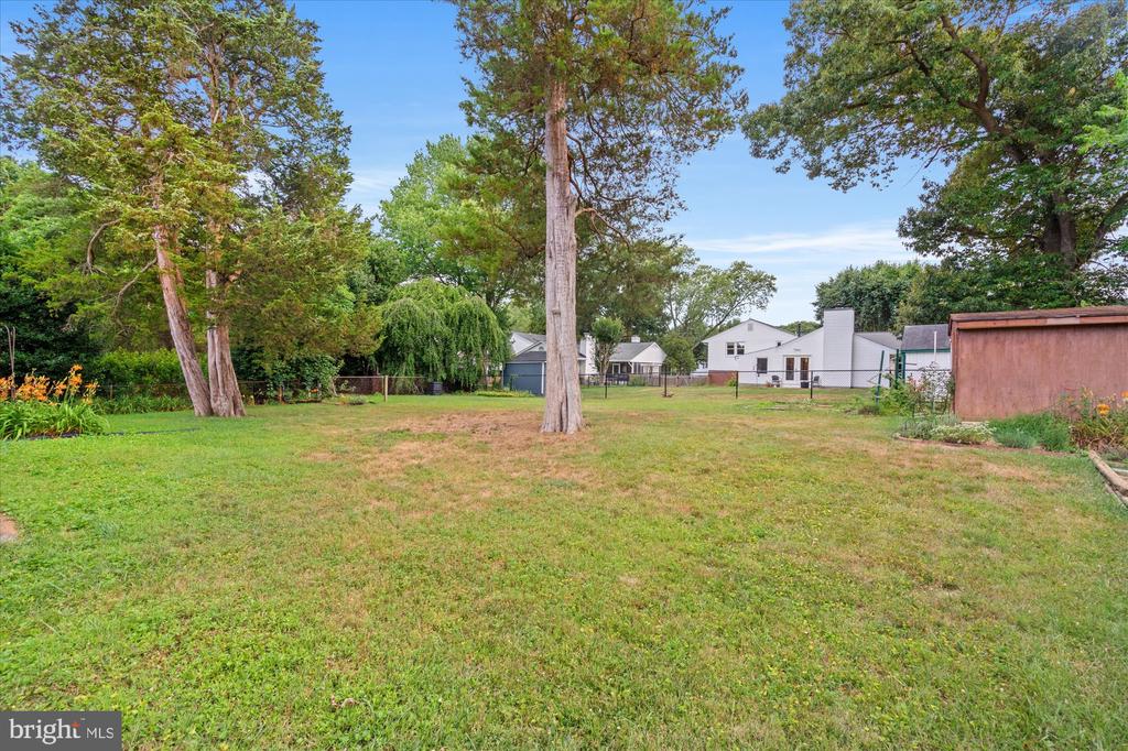 8316 ASHWOOD DRIVE