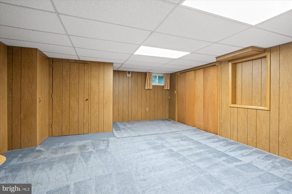 8316 ASHWOOD DRIVE