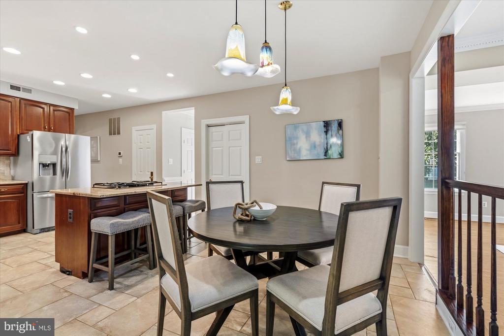 8811 SURREY COURT