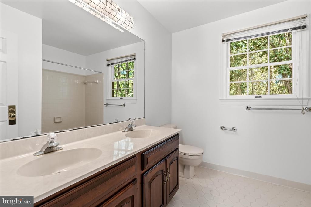 8811 SURREY COURT