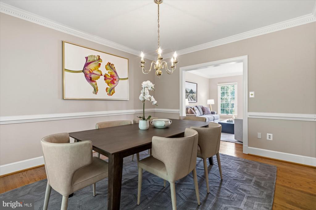 8811 SURREY COURT