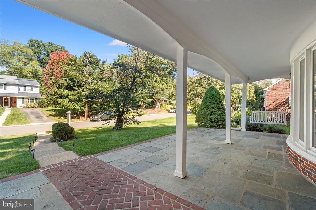 2407 CAVENDISH DRIVE