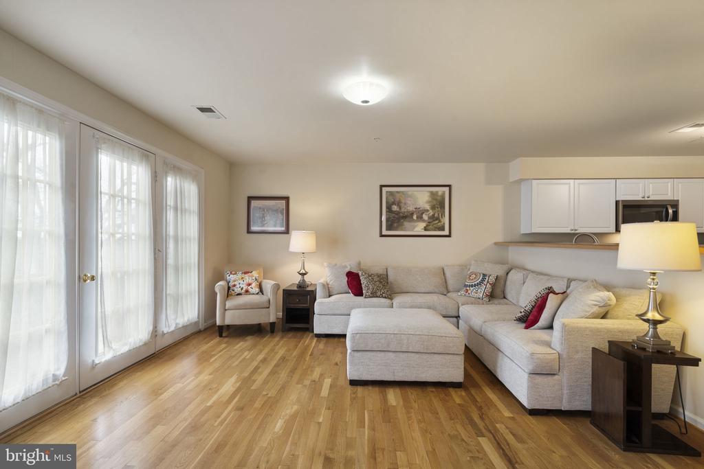 438 Overlook Dr