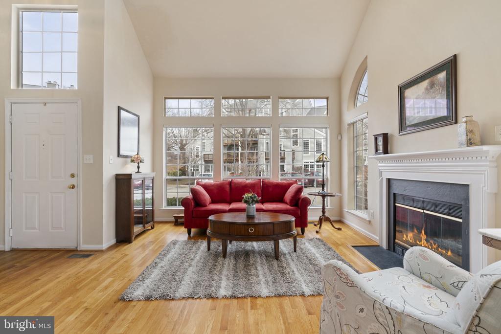 438 Overlook Dr