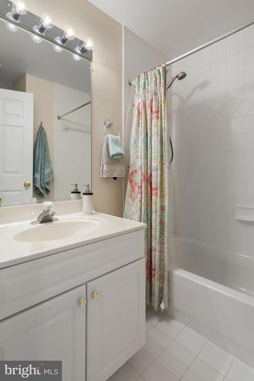 438 Overlook Dr