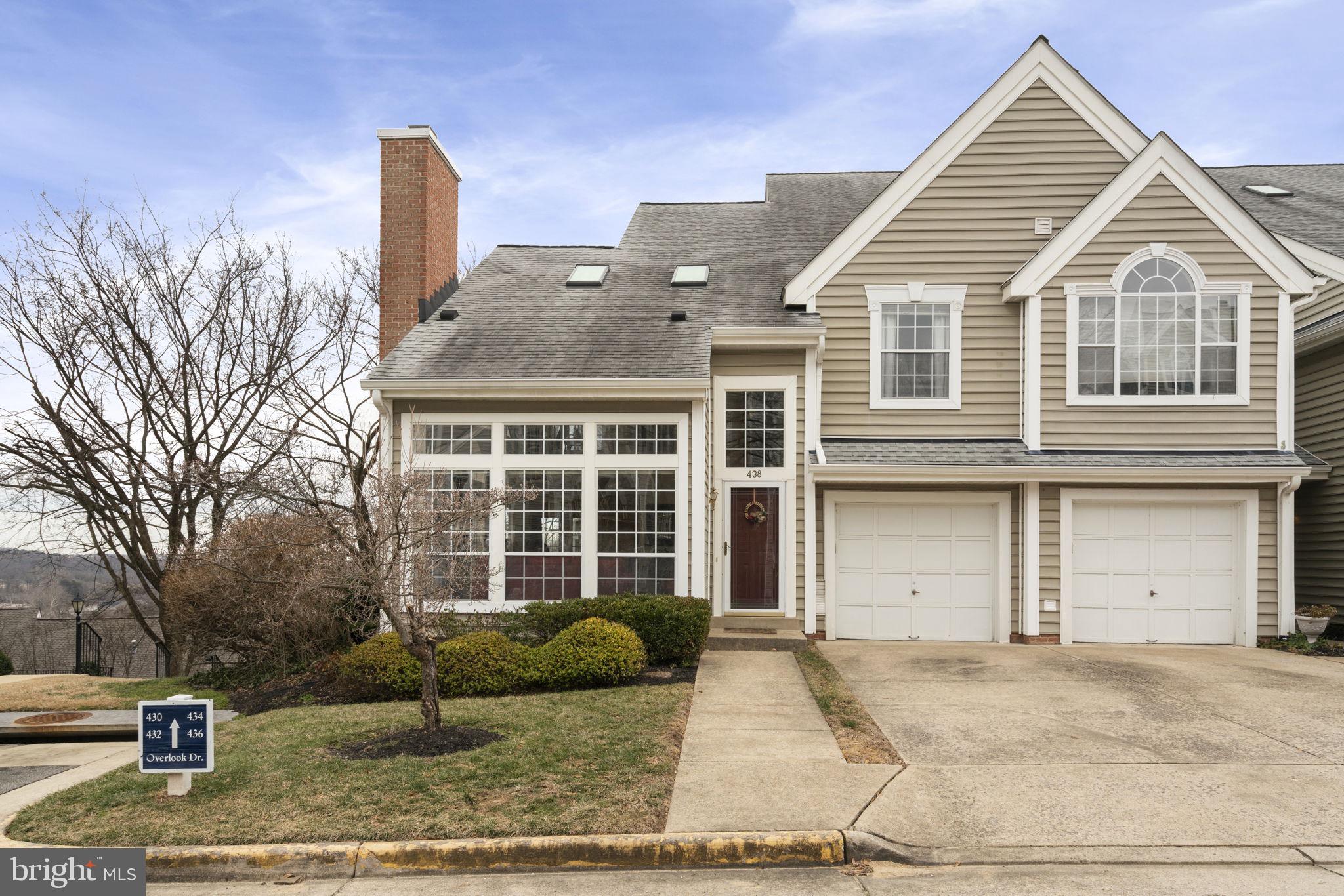 438 Overlook Dr