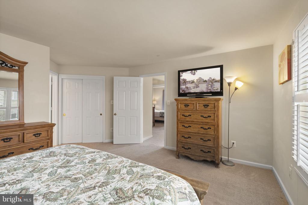 438 Overlook Dr