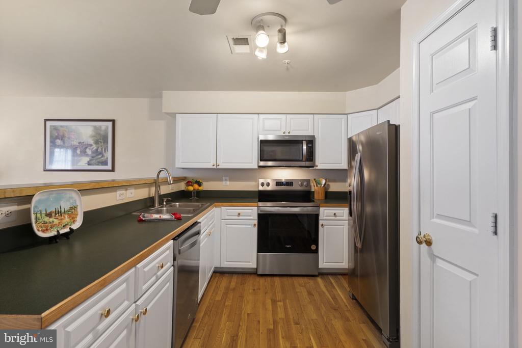 438 Overlook Dr