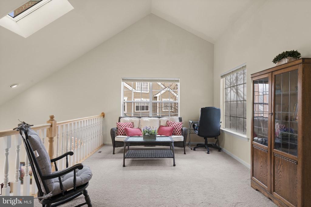 438 Overlook Dr