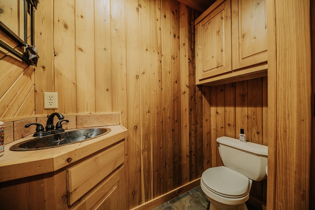 330 County Road 4577