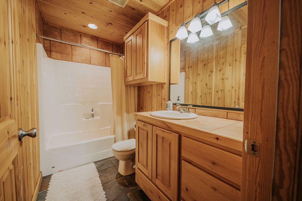 330 County Road 4577