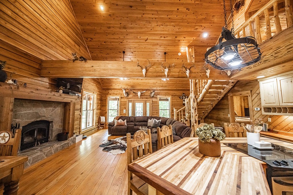 330 County Road 4577