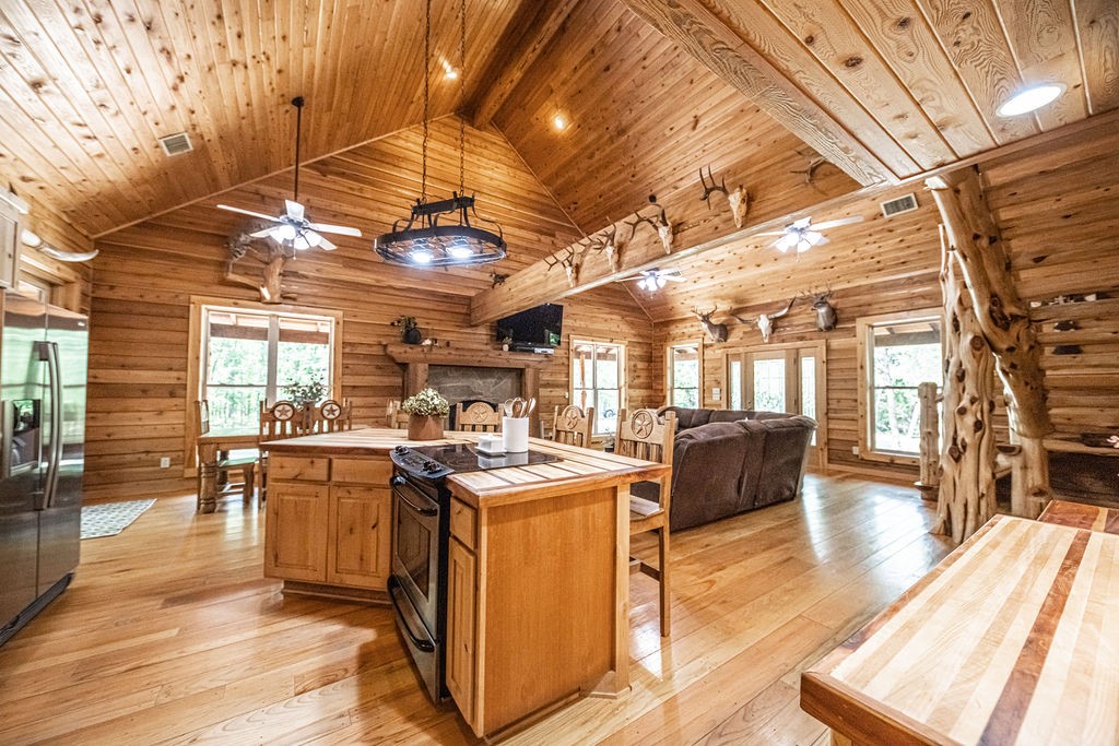 330 County Road 4577